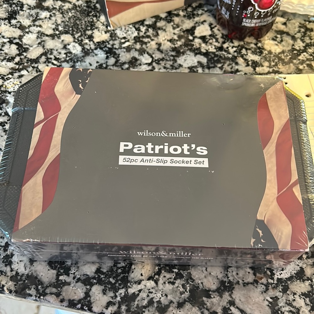 Wilson&miller - patriots 52pc anti-slip socket set.